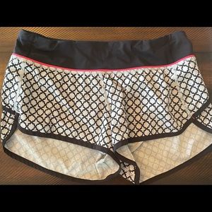 Lululemon shorts 2.5 “